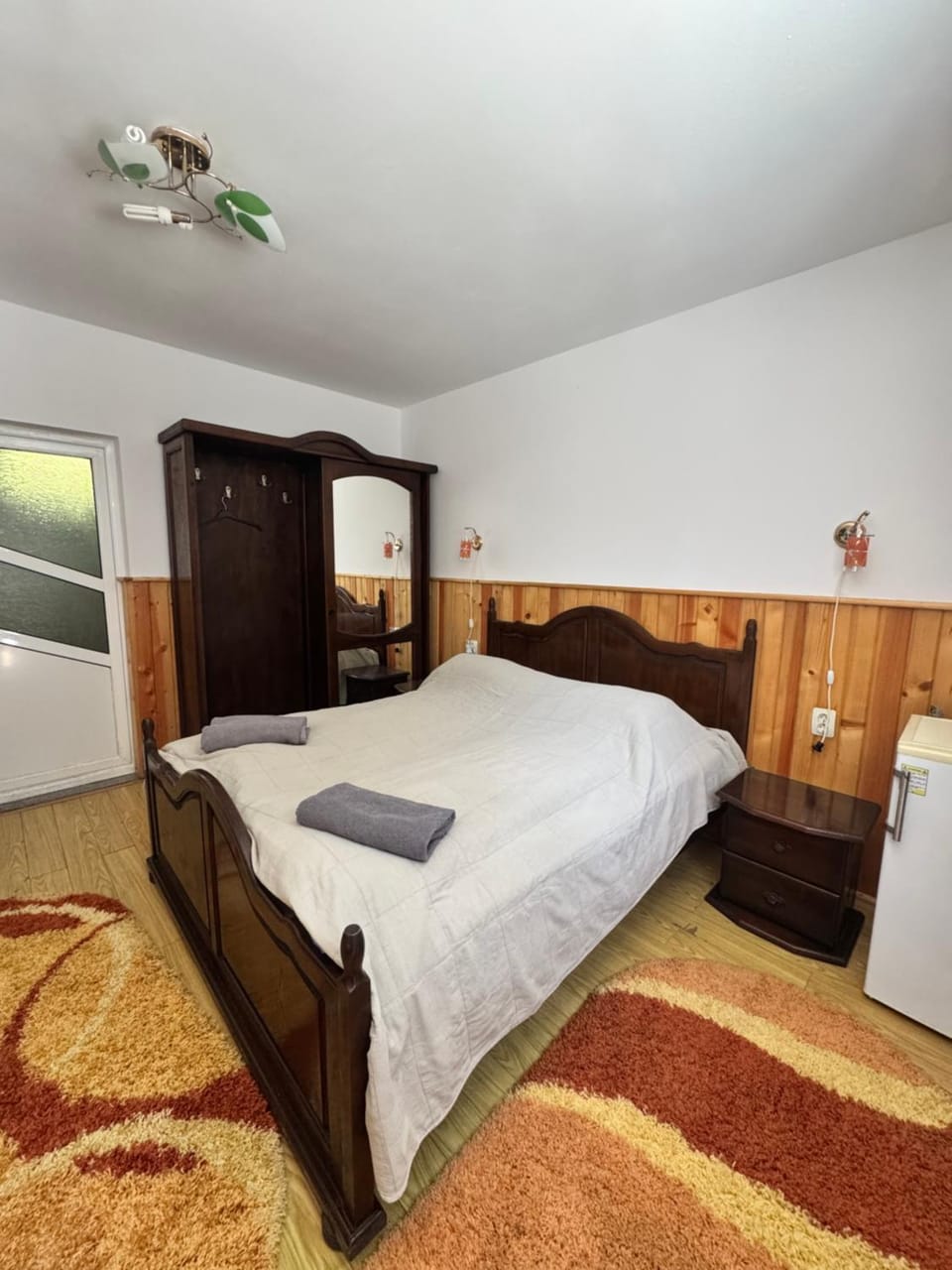 Pensiunea Dealul Hera Bed and Breakfast in Romania