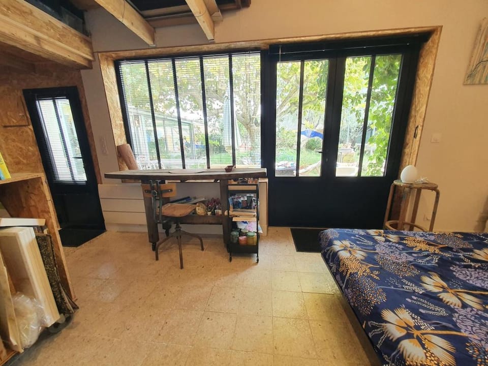 Bedroom, Garden view