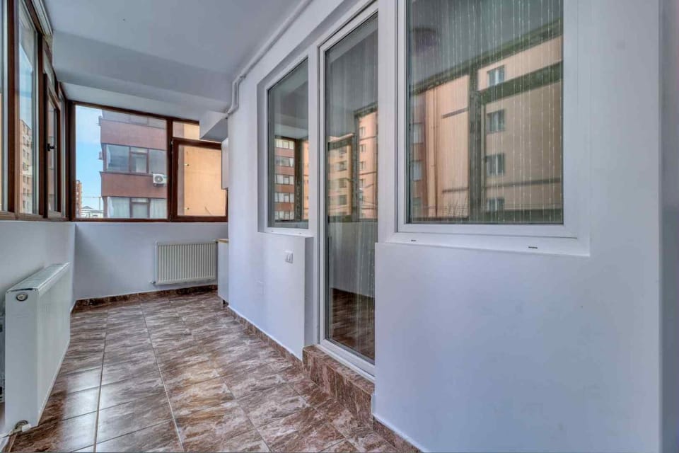 Militari Residence Deluxe 3 Rooms Apartment in Romania