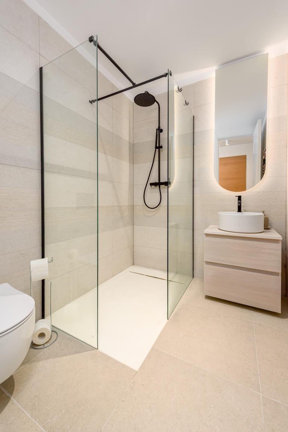 Shower, Toilet, Bathroom, towels