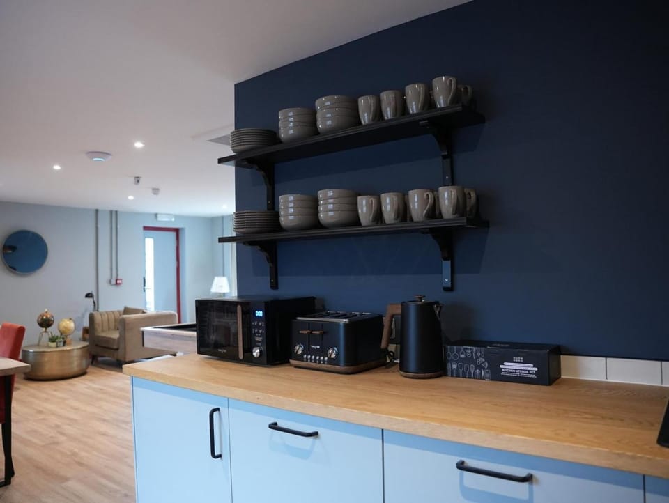Cardiff Gem! Sleeps 16 - City Centre! Apartment in Cardiff