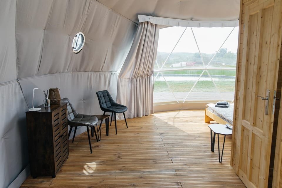 View (from property/room), Balcony/Terrace, Seating area