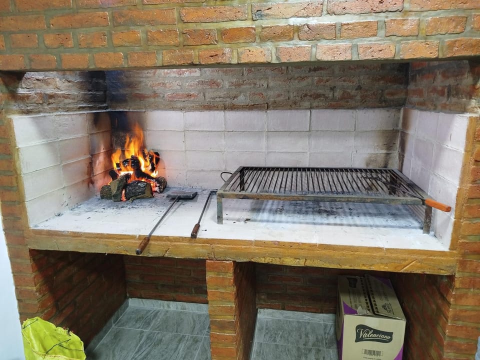 BBQ facilities, Kitchen or kitchenette, stove