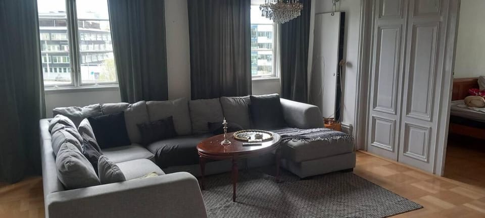 Lilla Frösunda Herrgård Guest Suite Upstairs Apartment in Solna