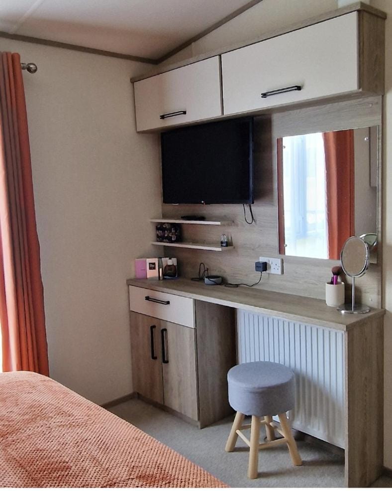 TV and multimedia, Bedroom