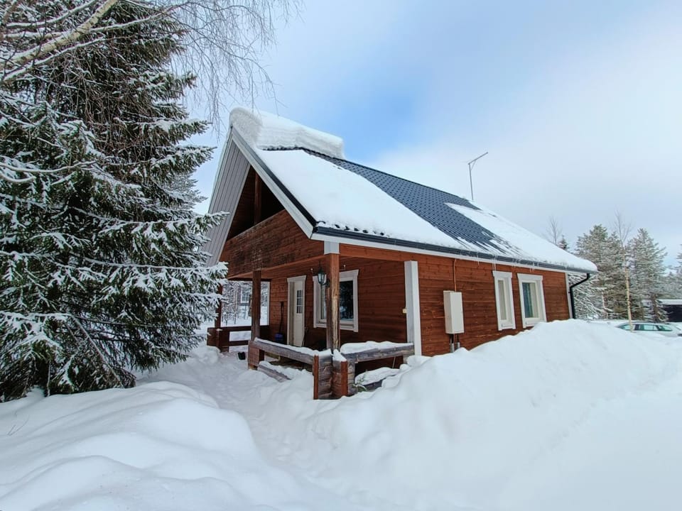 Hulhavantuvat 2 Chalet in Lapland