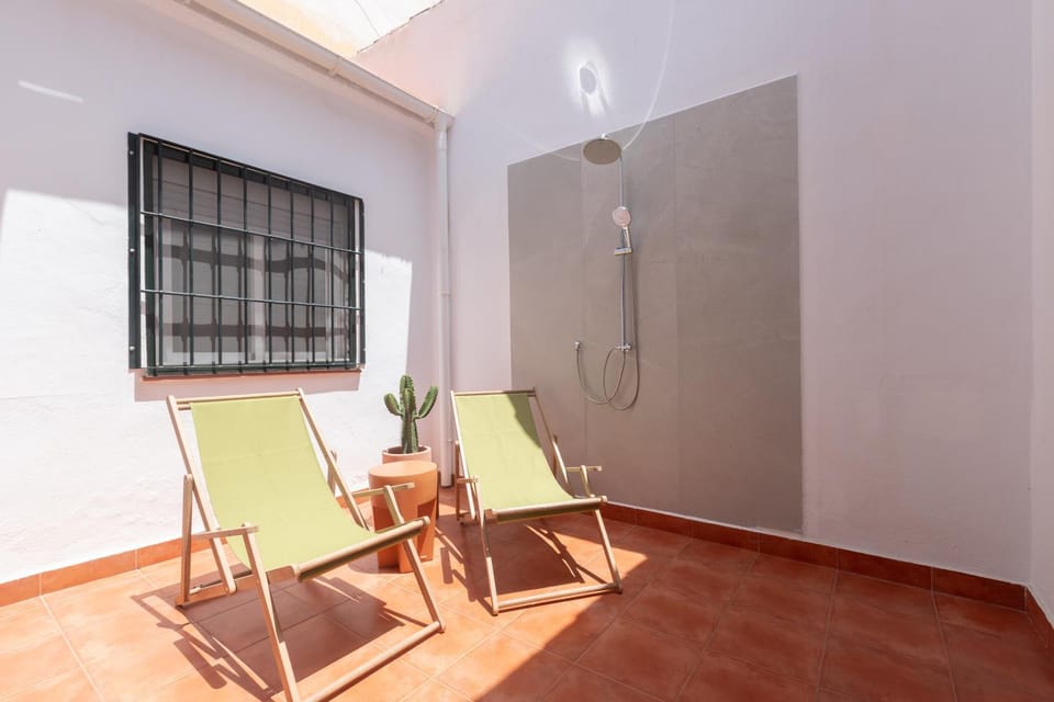 Shower, Patio, Open Air Bath