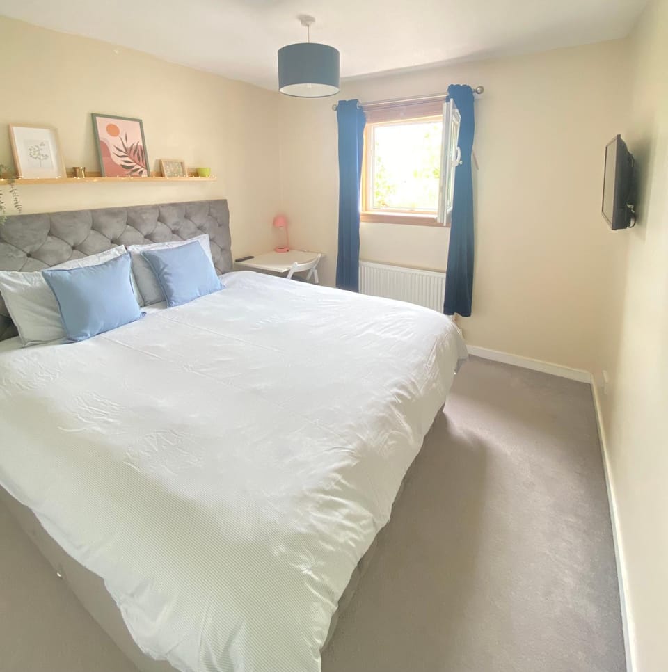 Cozy Private Bedroom in Quiet & Peaceful Location in Edinburgh Vacation rental in Edinburgh