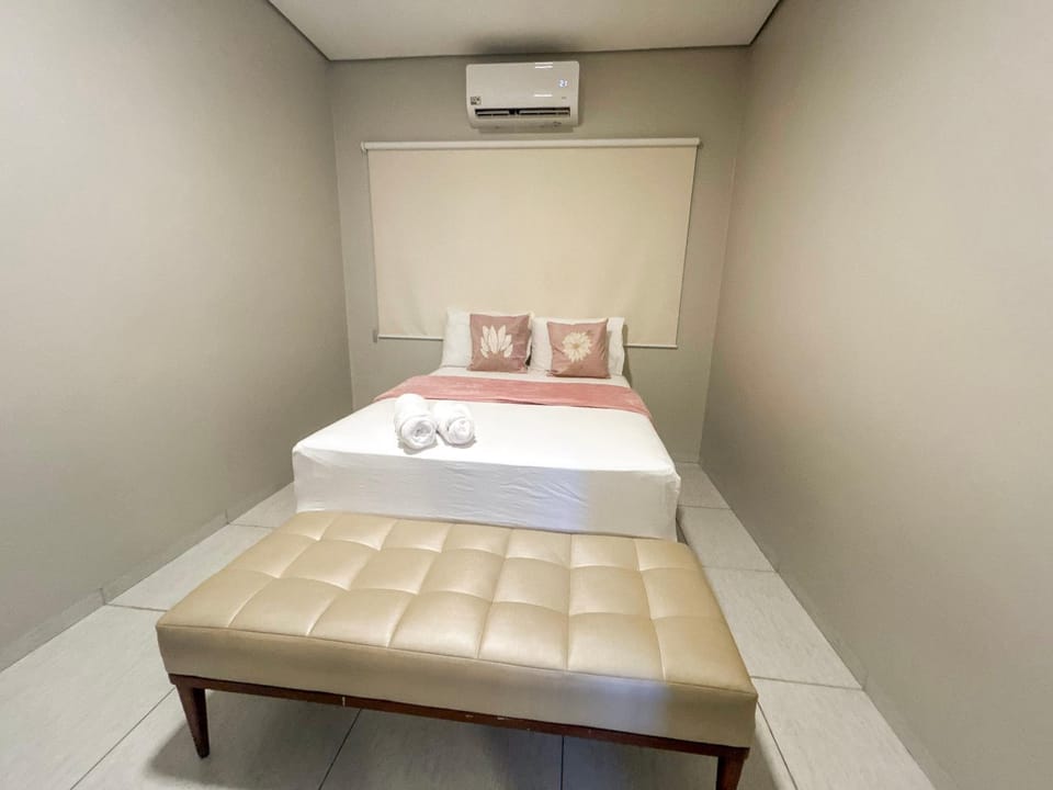 Bed, Photo of the whole room, Bedroom, towels, air conditioner