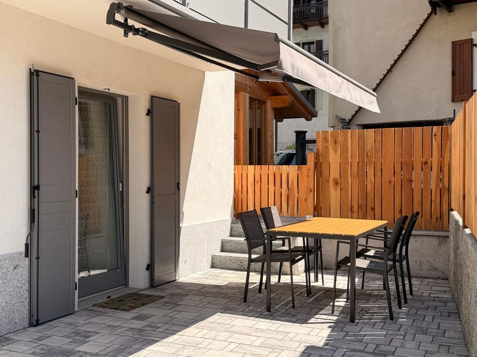 Property building, Inner courtyard view