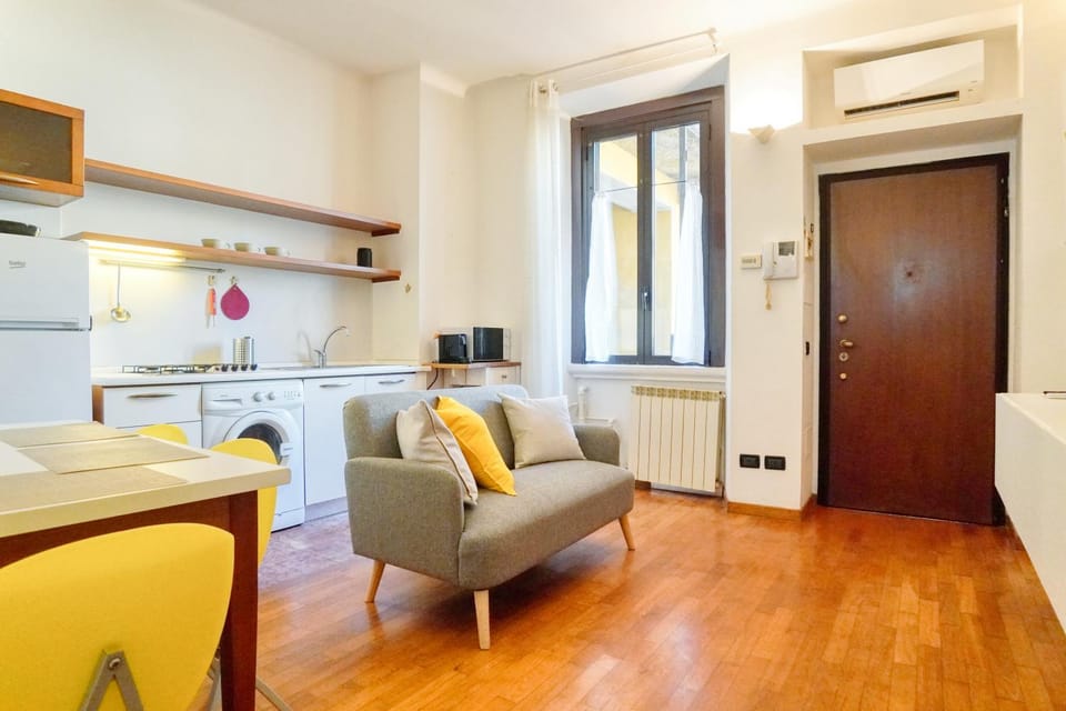 Kitchen or kitchenette, Living room, Seating area, air conditioner