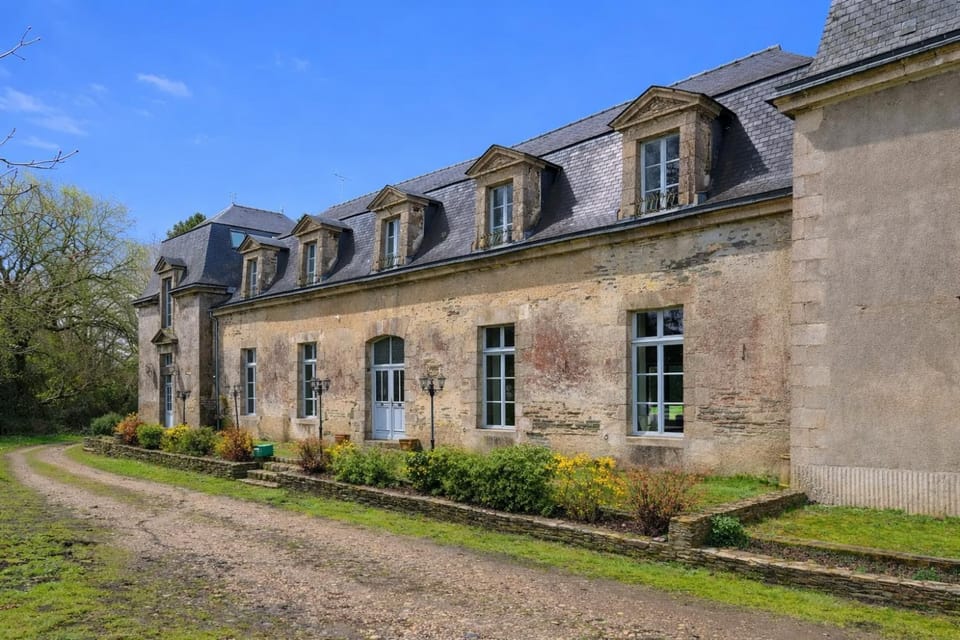 Le Crévy - Les Ecuries - 14 pers House in Ploërmel