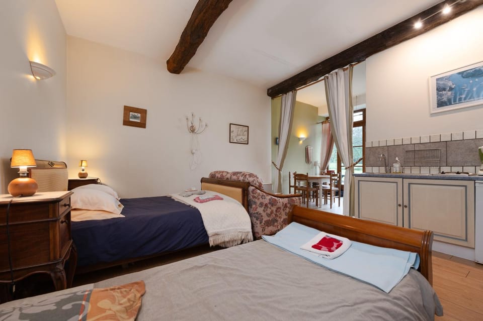 Property building, Living room, Bedroom