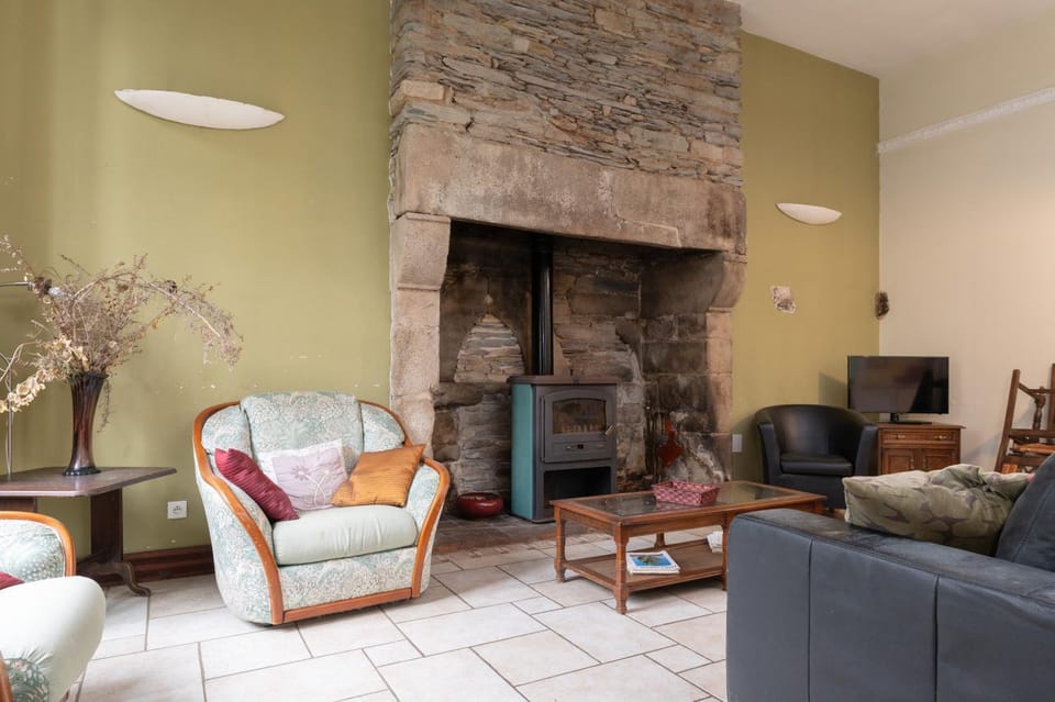 Property building, Living room