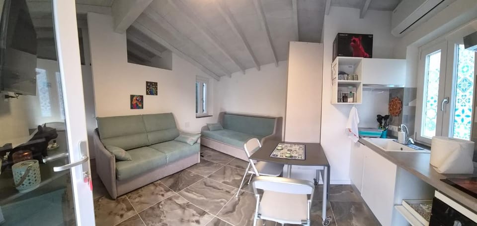 giardino magico recintato Apartment in Imperia