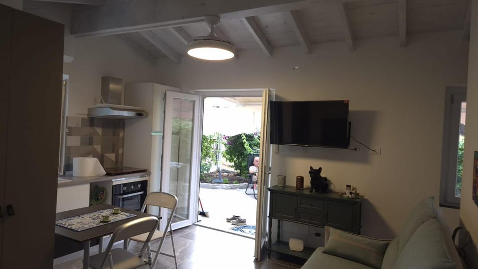 giardino magico recintato Apartment in Imperia