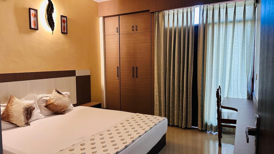 Bed, Photo of the whole room, Bedroom, wardrobe
