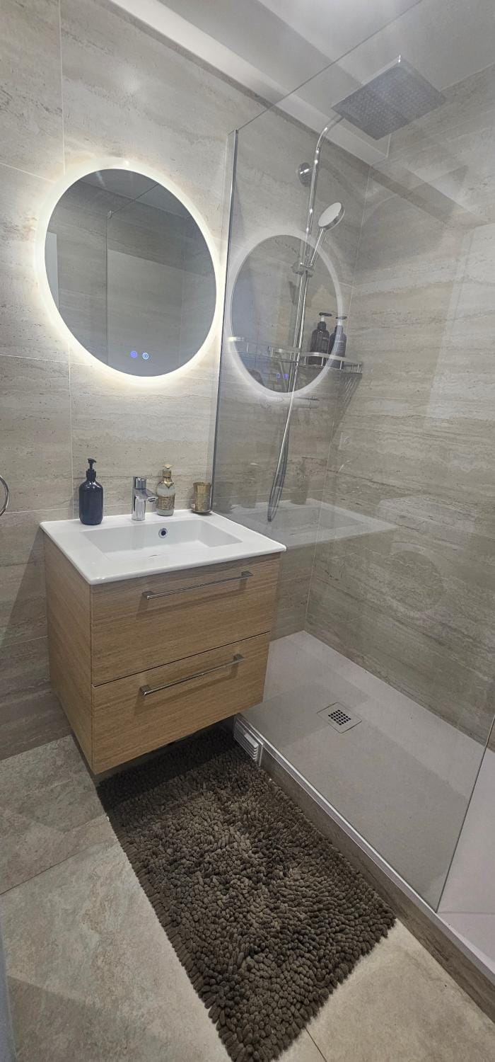 Shower, Bathroom