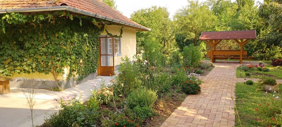 Property building, Garden
