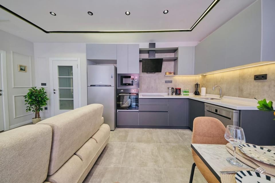Taksim Square 1 plus 1 fully equipped air conditioned luxury apartment Apartment in Istanbul