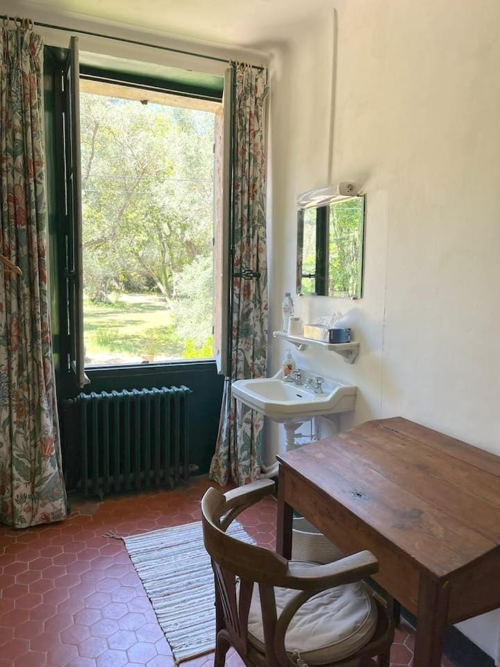 Villa Magdala Arts & Résidence Bed and Breakfast in Hyères