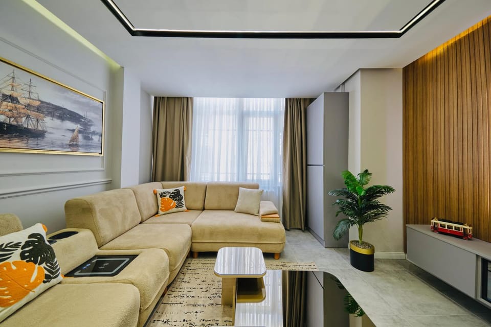 2 plus 1 fully equipped air conditioned apartment in Taksim square Apartment in Istanbul