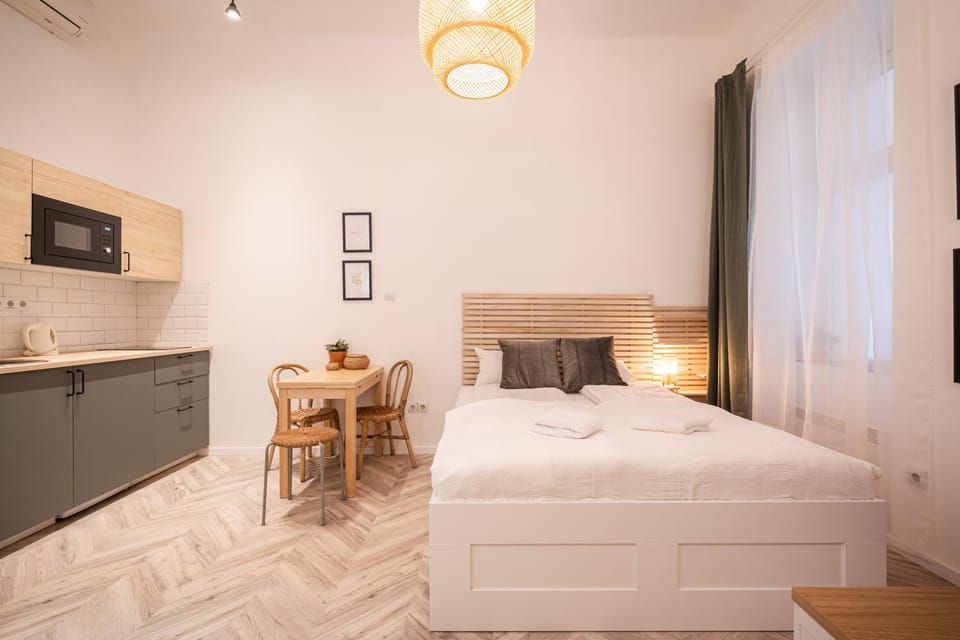 Bed, Photo of the whole room, Bedroom, internet