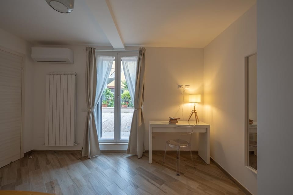 Photo of the whole room, Bedroom, internet, air conditioner