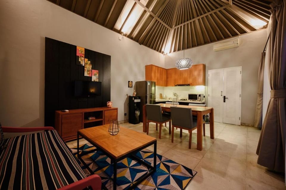 Urban Villas 5BR Villa in Kuta