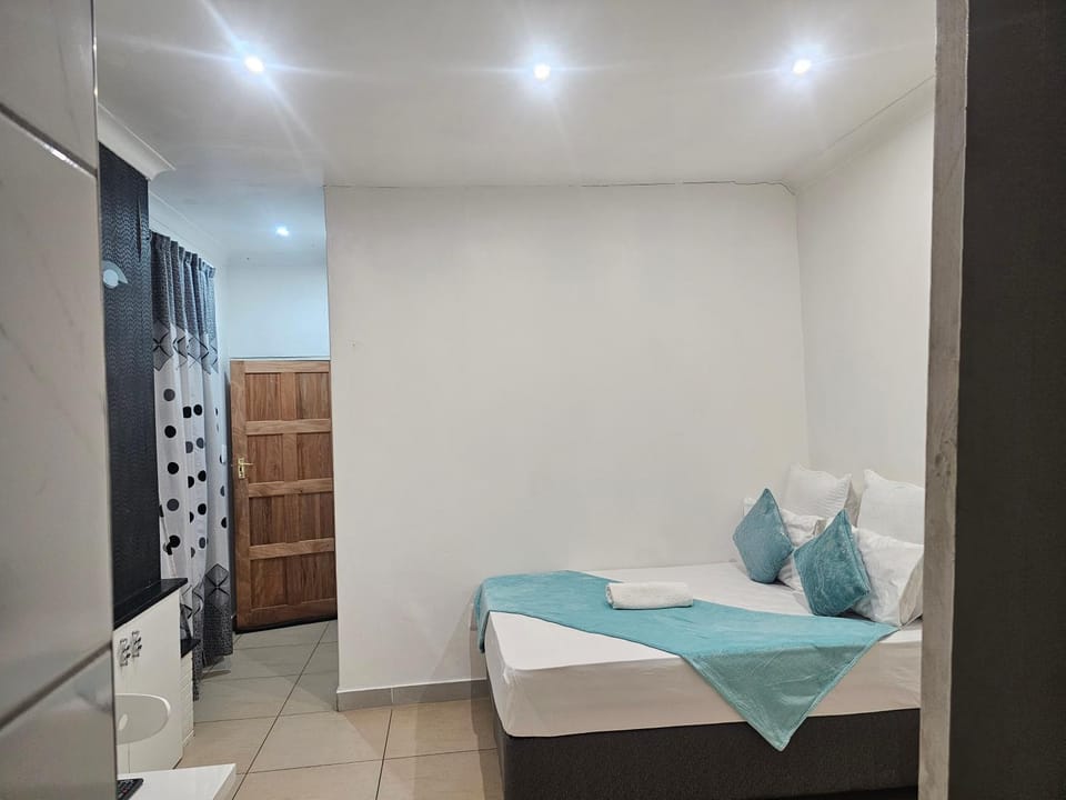 WiseStar Guest House Bed and Breakfast in Gauteng
