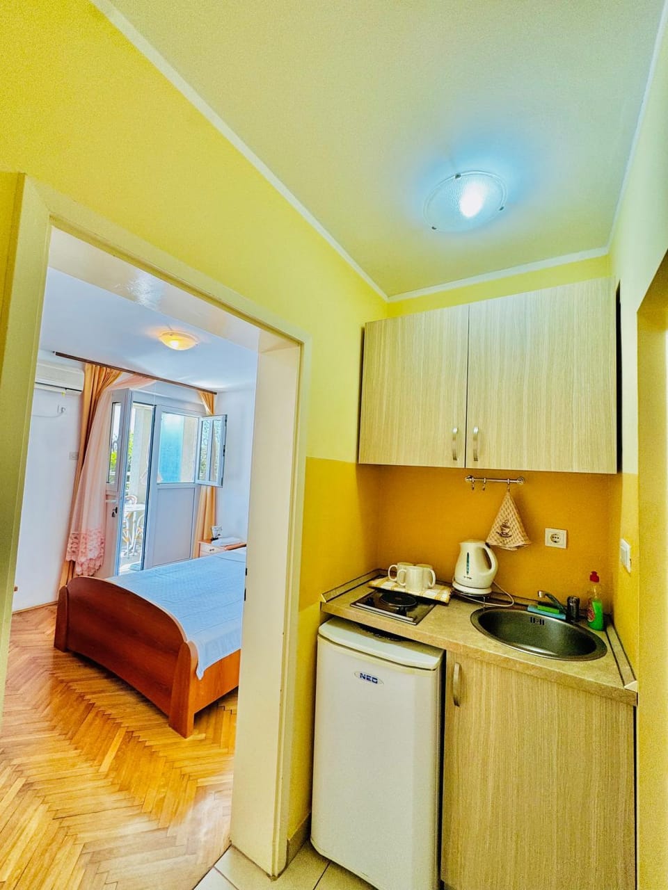 Bed, Kitchen or kitchenette, Seating area, Dining area, Bedroom, minibar