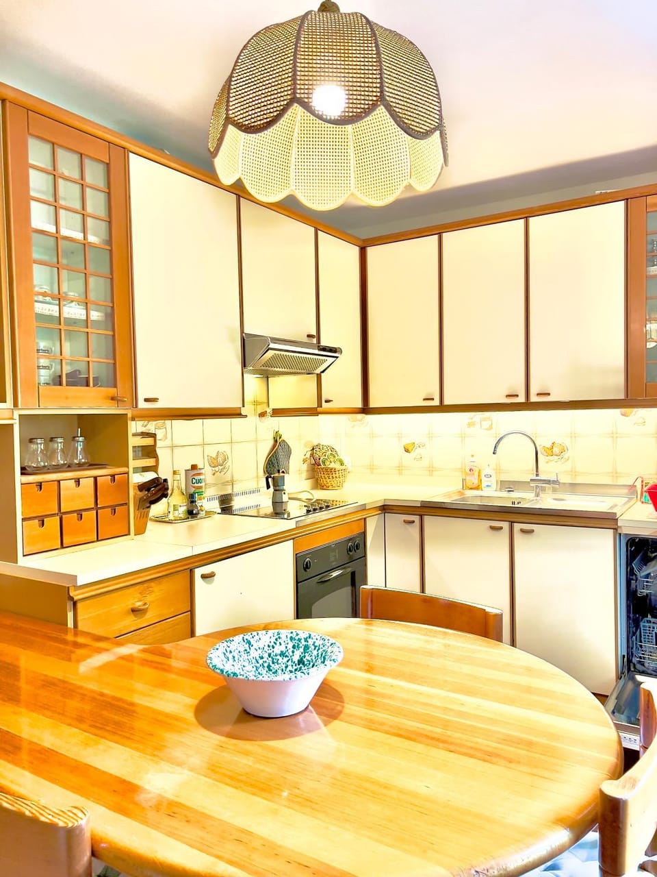 Kitchen or kitchenette, Dining area, dishwasher, stove