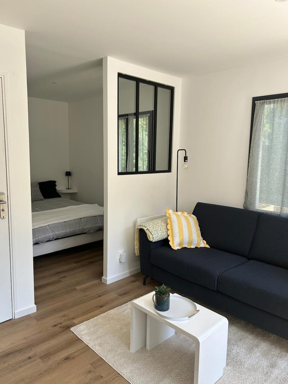 Studio calme avec terrasse proche centre-ville House in Nouvelle-Aquitaine