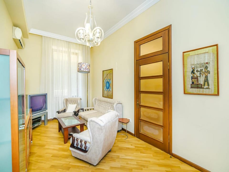 TV and multimedia, Living room, air conditioner