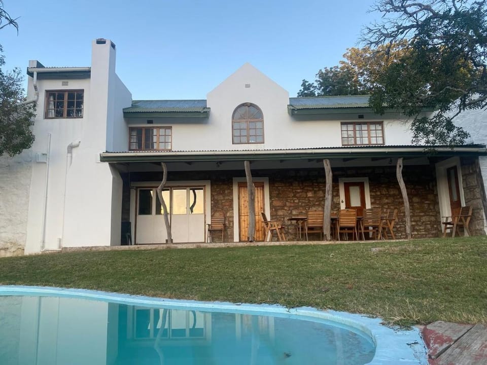 Property building, Balcony/Terrace, Swimming pool