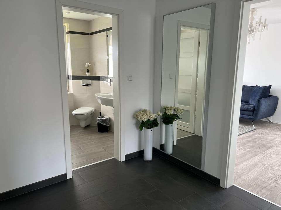 Toilet, Photo of the whole room