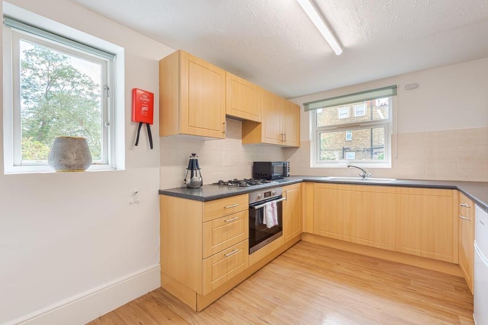 microwave, oven, kitchen