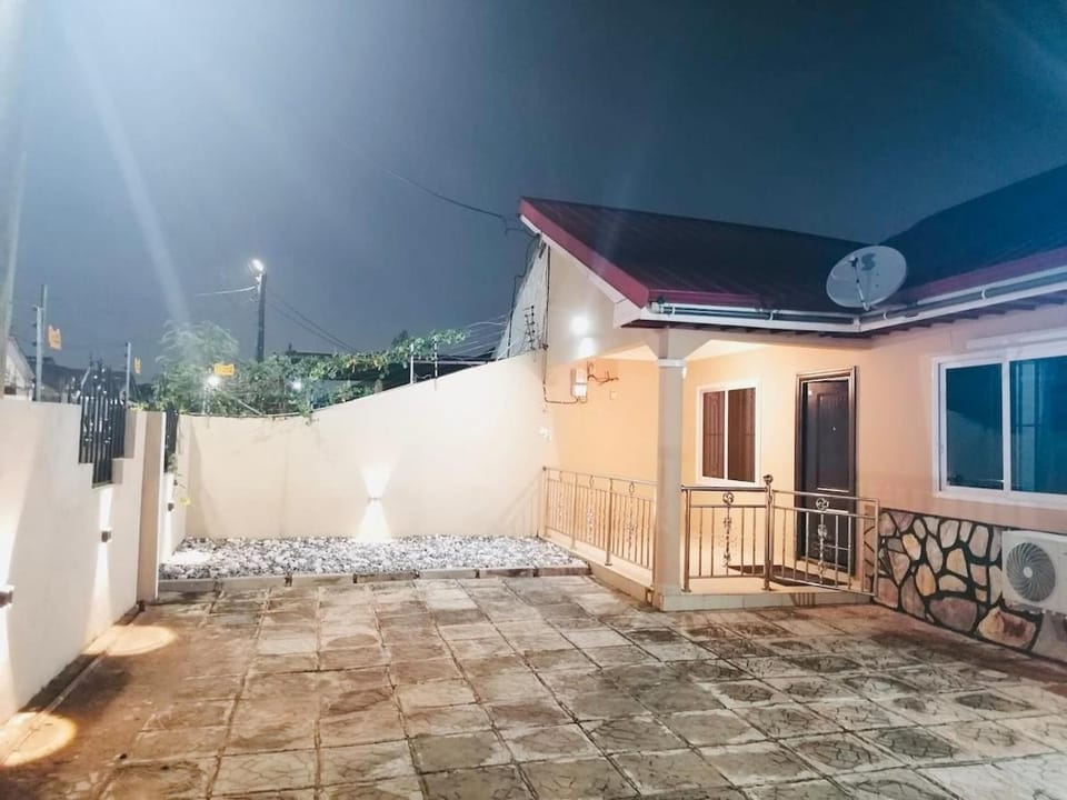 Patio, Night