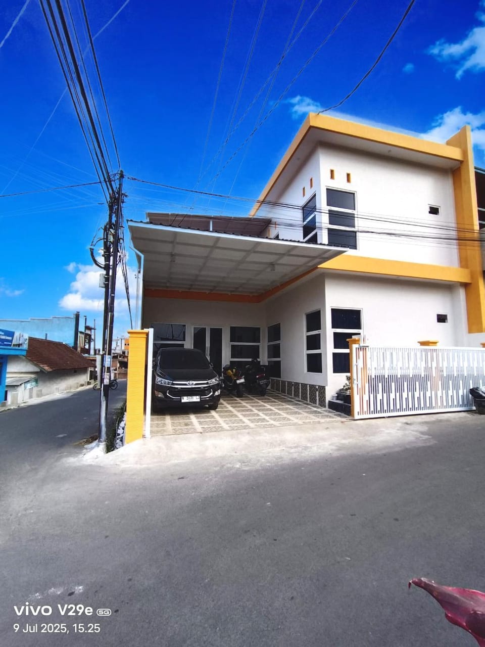 Property building, Day, Parking