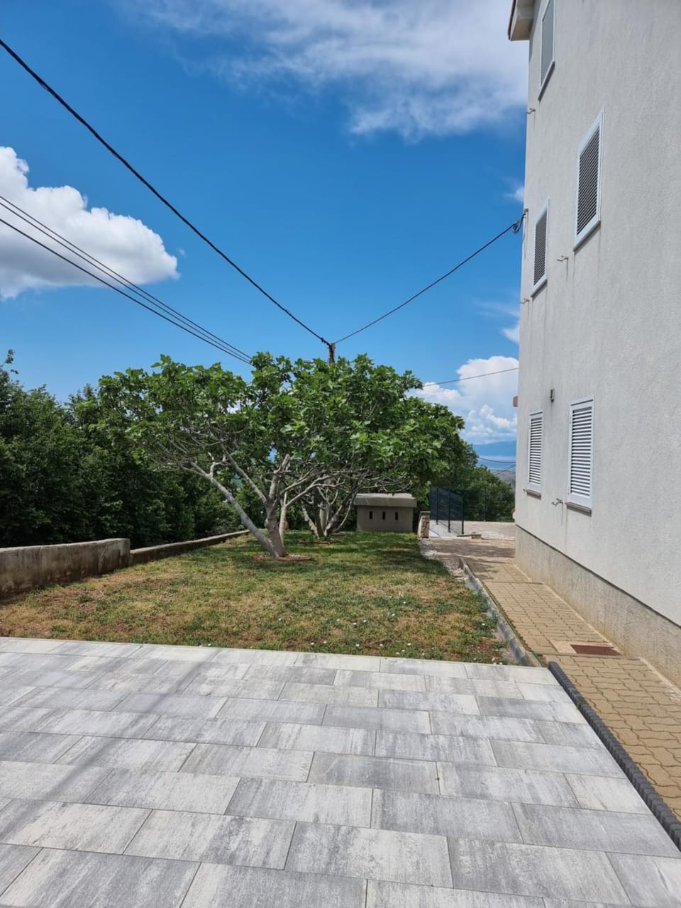 Property building, Day