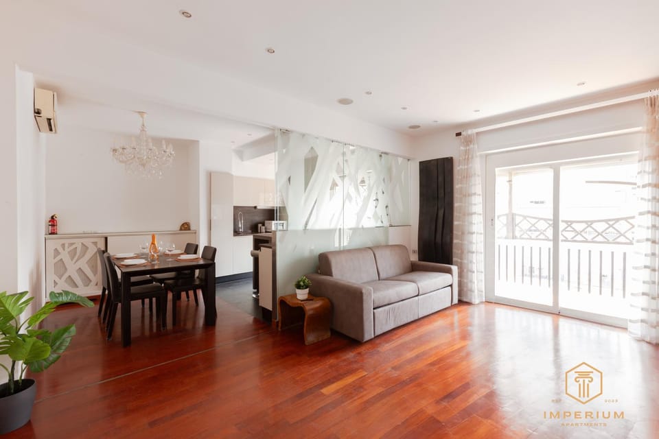 Imperium Trastevere Flat - 4-6 pax, A-C, Panoramic view, 2 Baths Apartment in Rome