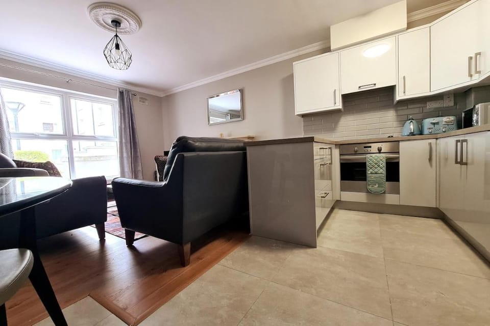 Large 5 bedroom, Galway city Centre Apartment in Galway