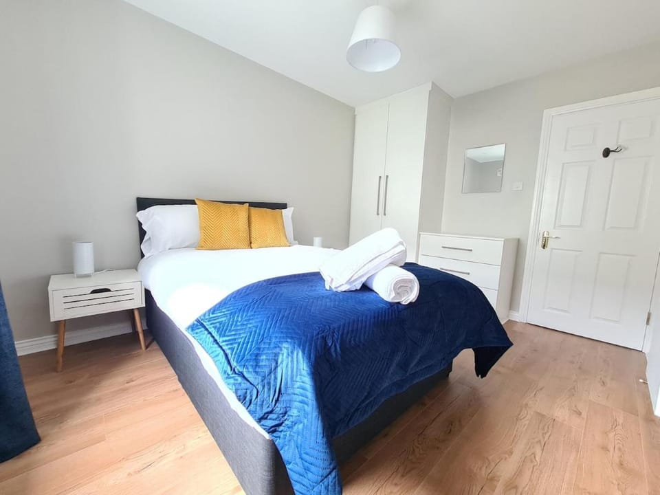 Large 5 bedroom, Galway city Centre Apartment in Galway