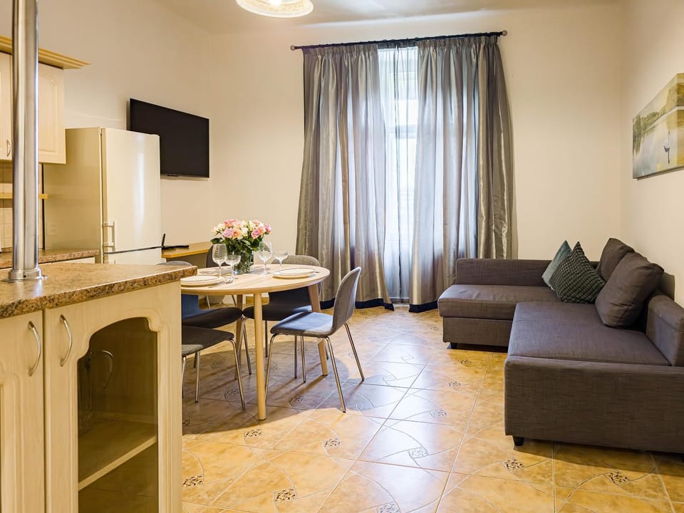 Kitchen or kitchenette, Living room, Dining area