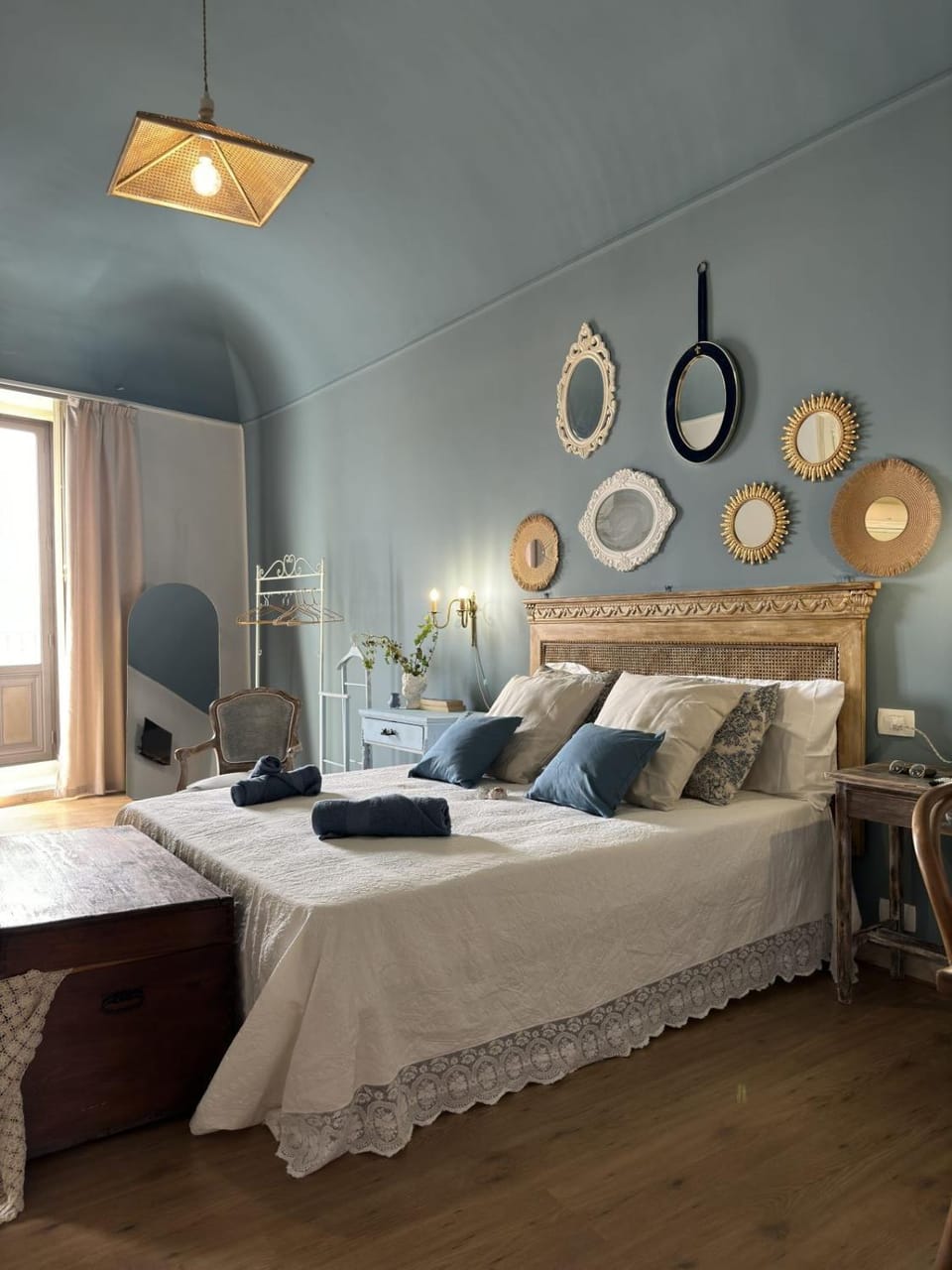 Living room, Bedroom