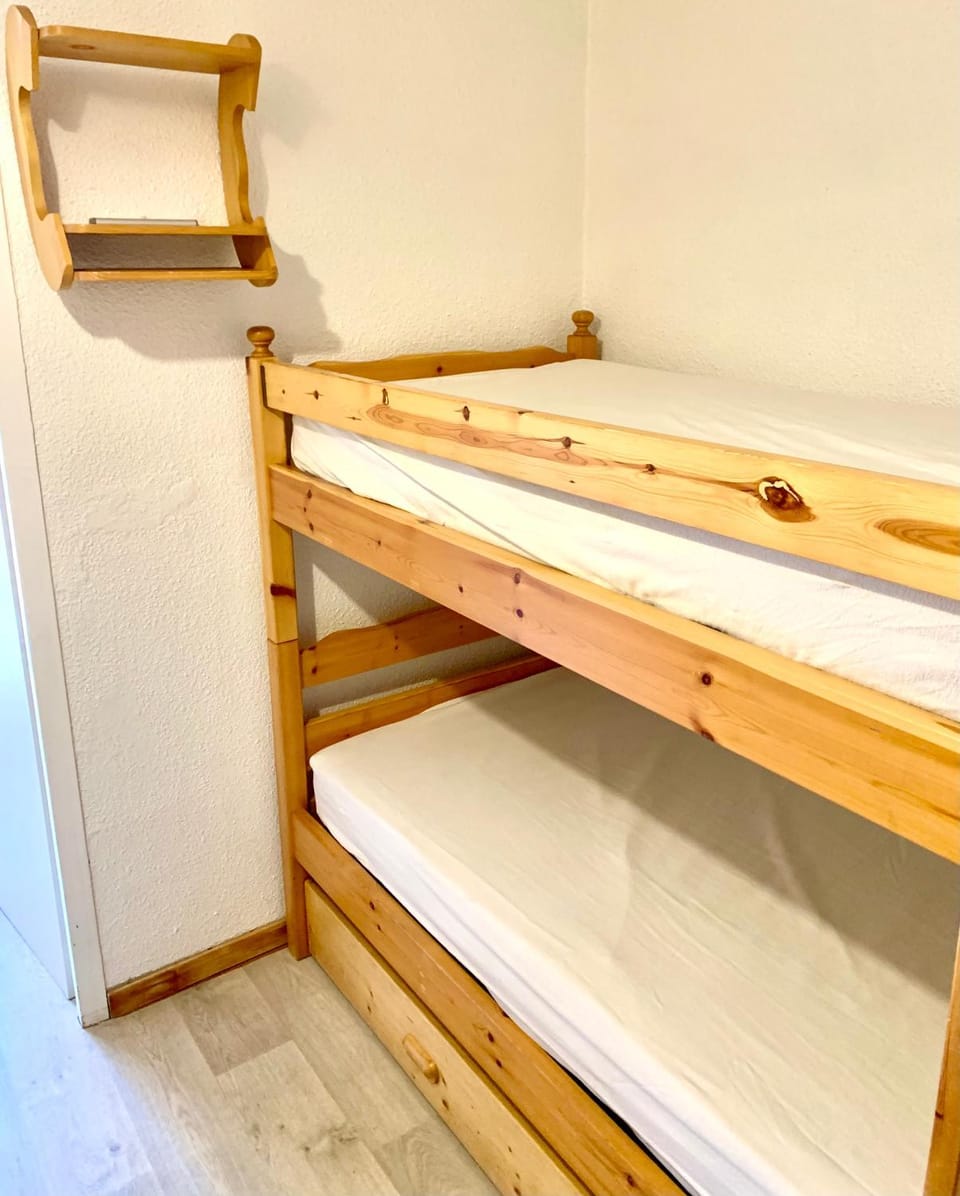 bunk bed