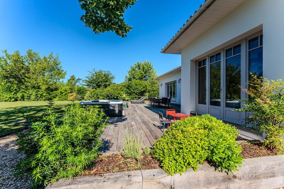 Property building, Garden