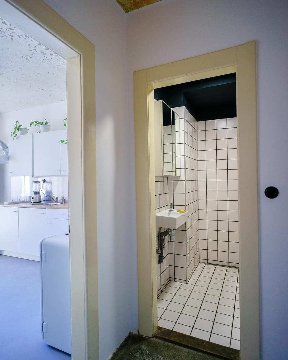 Shower, Bathroom, Kitchen or kitchenette