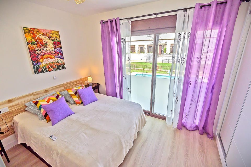 Bed, View (from property/room), Balcony/Terrace, Photo of the whole room, Bedroom, Pool view, Swimming pool, flat iron, soundproof, wardrobe, air conditioner