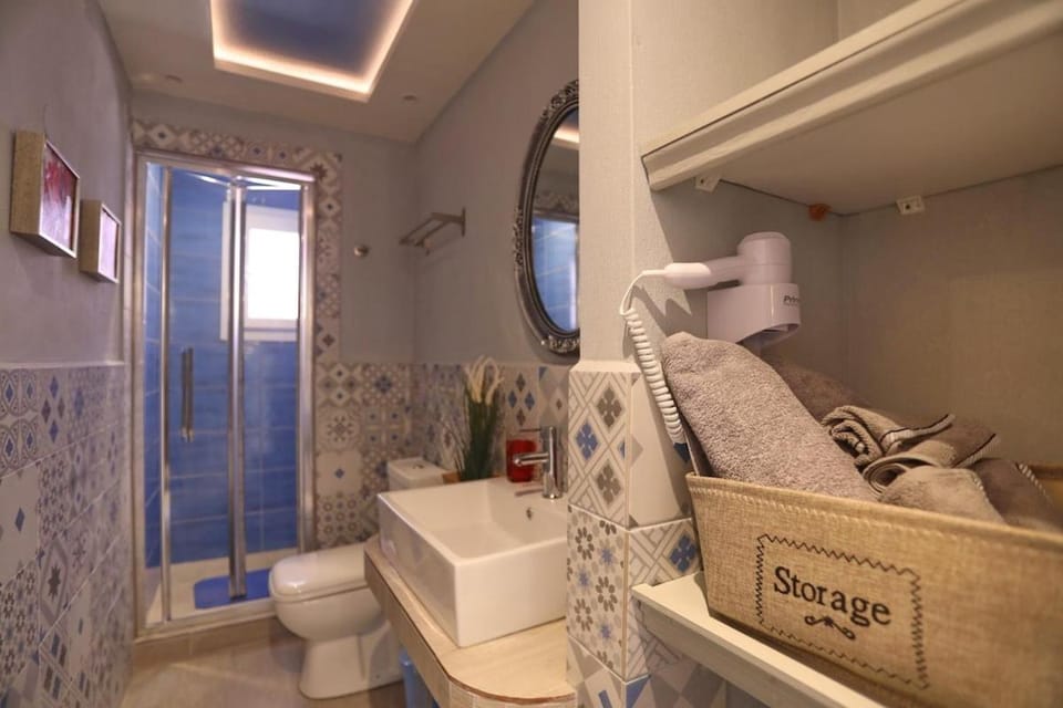 Fouxia-Yellow Apartment in Skopelos